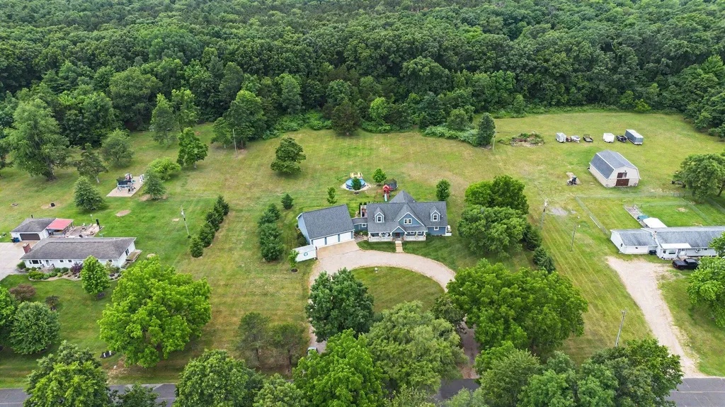 50790 Pleasant Street Silver Creek Township MI 49047