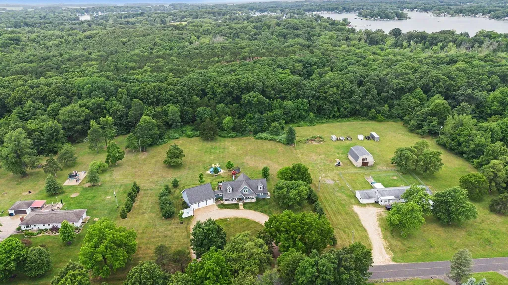 50790 Pleasant Street Silver Creek Township MI 49047