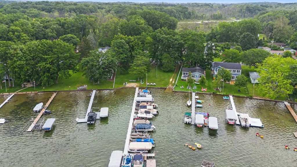 50790 Pleasant Street Silver Creek Township MI 49047