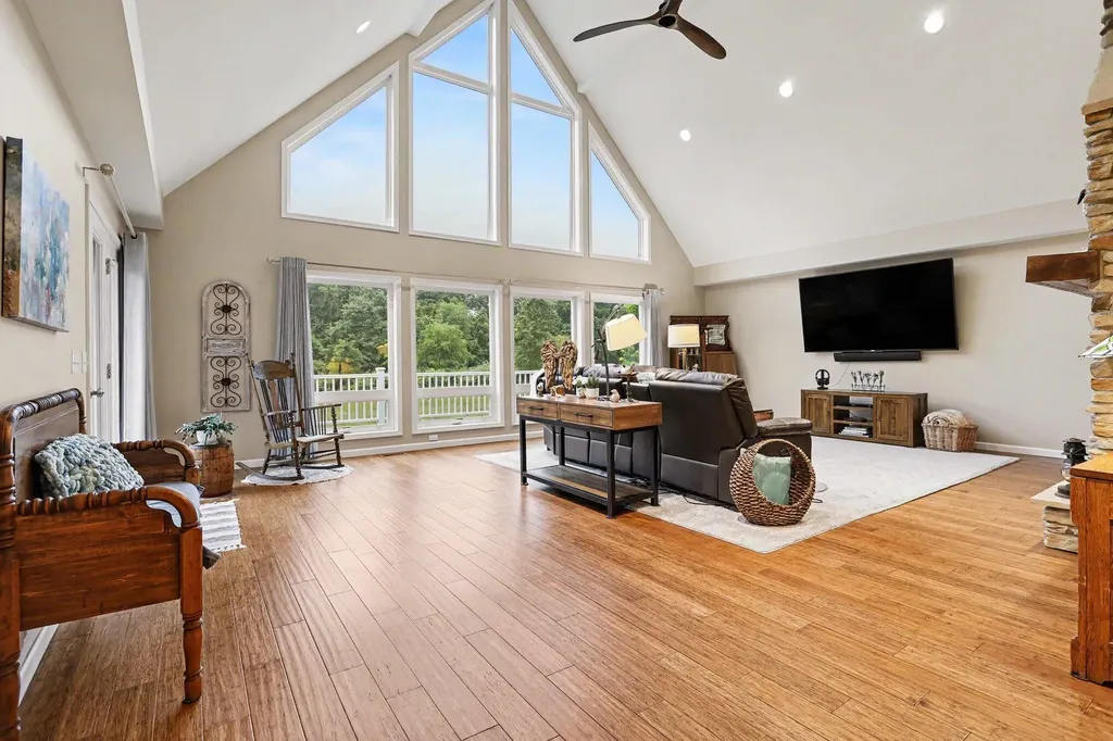 50790 Pleasant Street Silver Creek Township MI 49047