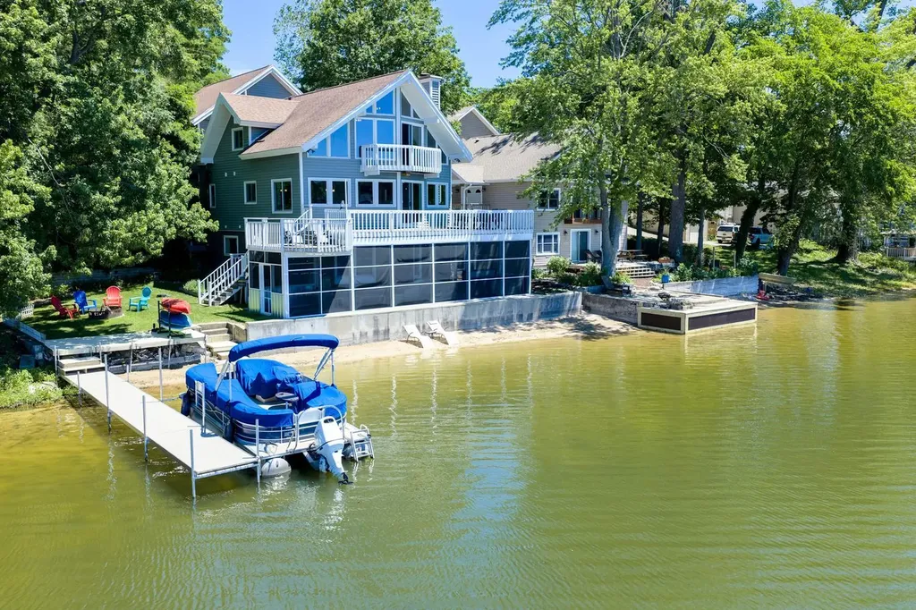 68388 Dailey Road Ontwa Township MI 49112