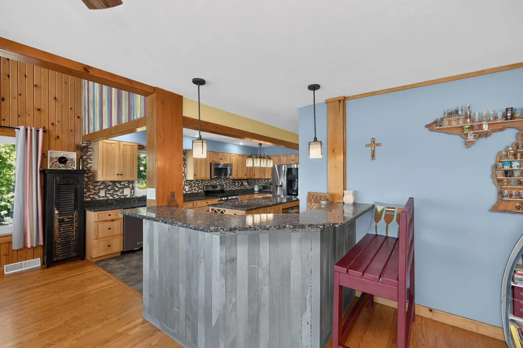68388 Dailey Road Ontwa Township MI 49112