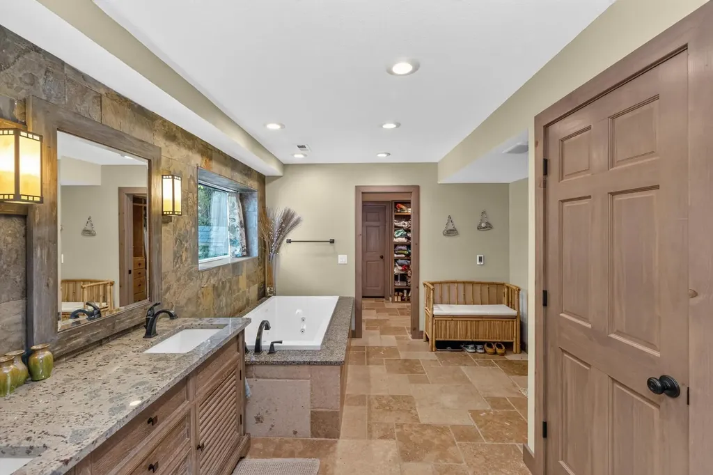 68388 Dailey Road Ontwa Township MI 49112