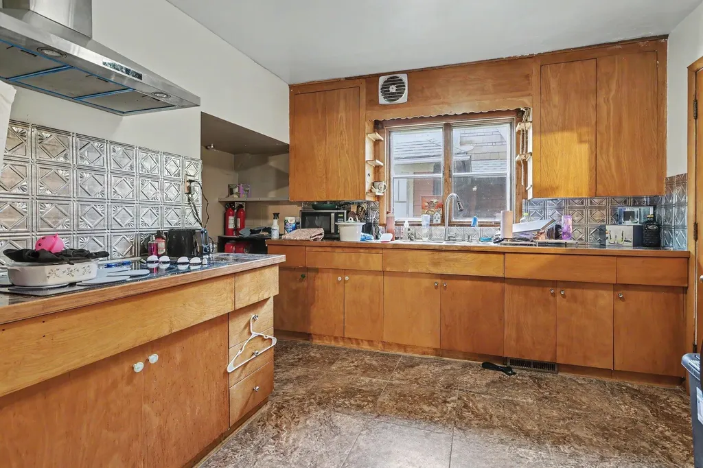 400 La Salle Avenue St. Joseph City MI 49085