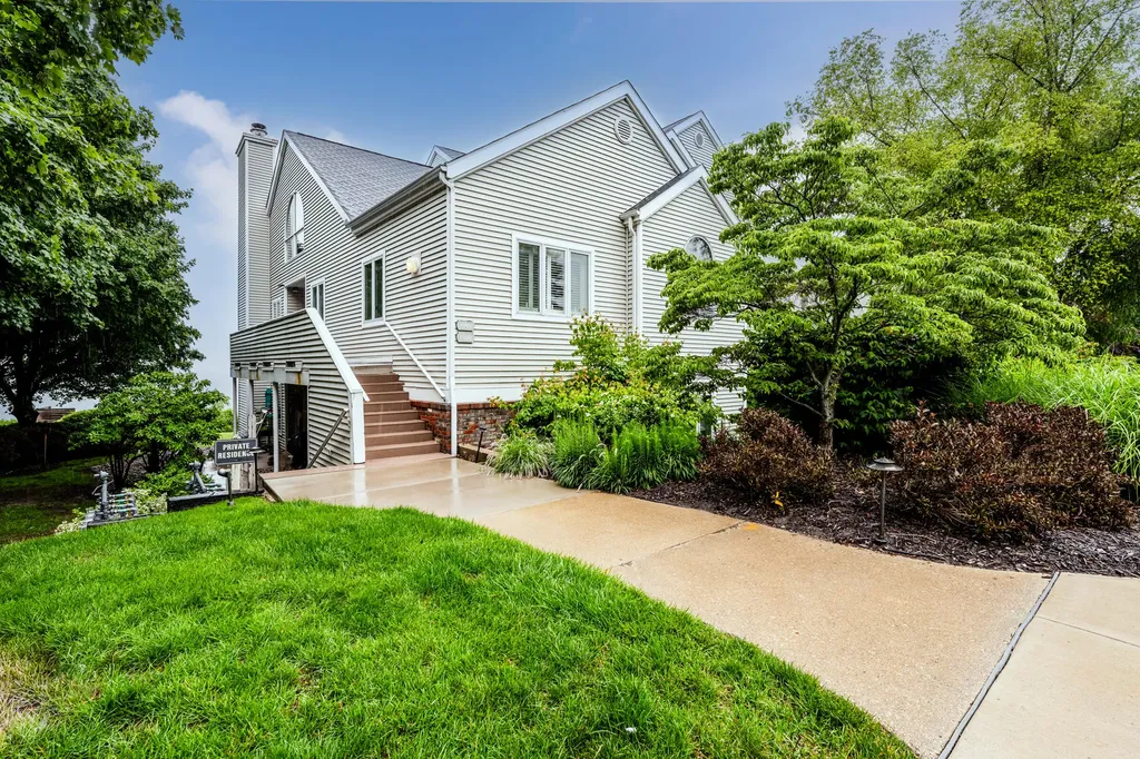1810 Lakeshore Drive St. Joseph City MI 49085