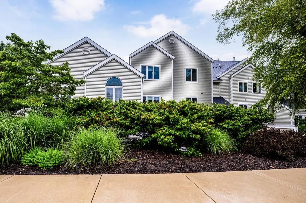 1810 Lakeshore Drive St. Joseph City MI 49085