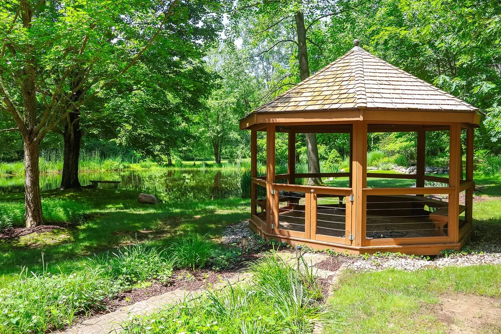 6697 Warren Woods Road Chikaming Township MI 49128