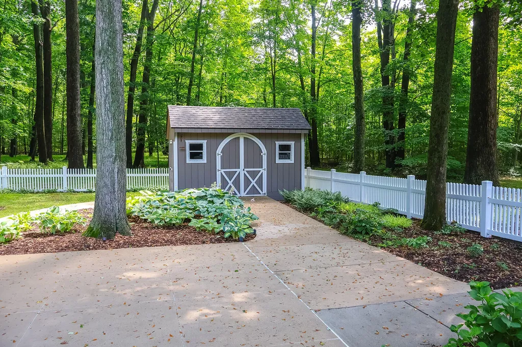 6697 Warren Woods Road Chikaming Township MI 49128