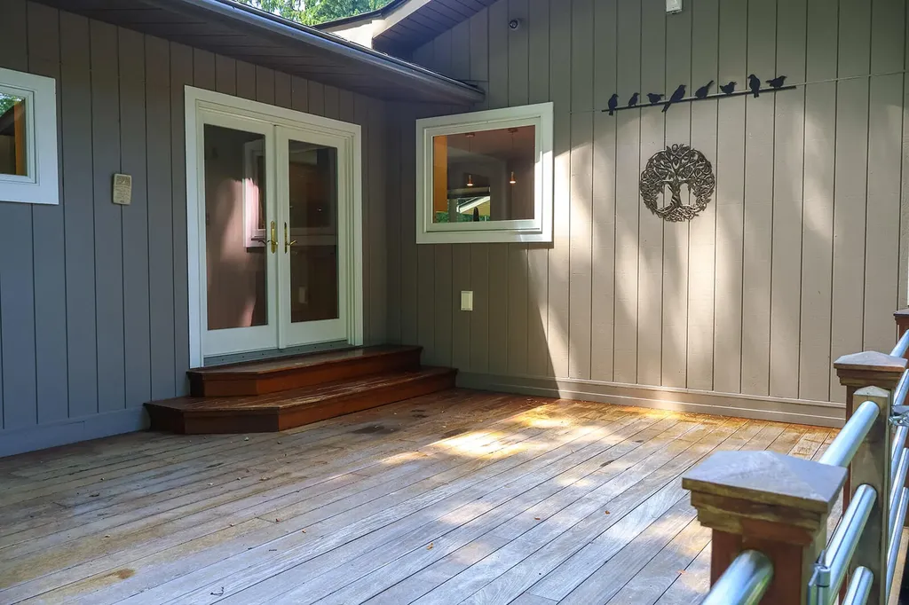6697 Warren Woods Road Chikaming Township MI 49128
