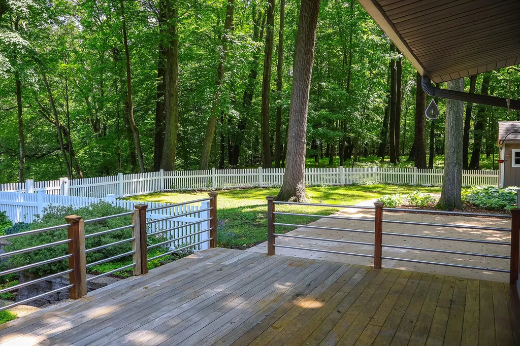 6697 Warren Woods Road Chikaming Township MI 49128