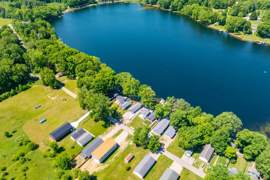 50400 Taylor Drive Marcellus Township MI 49067