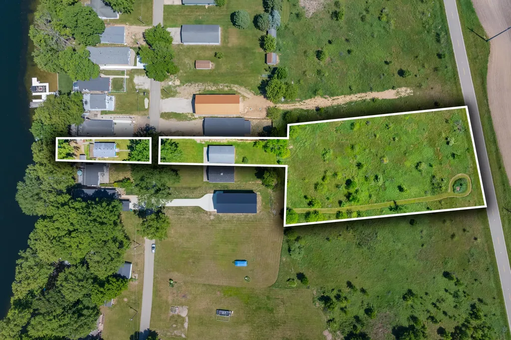 50400 Taylor Drive Marcellus Township MI 49067