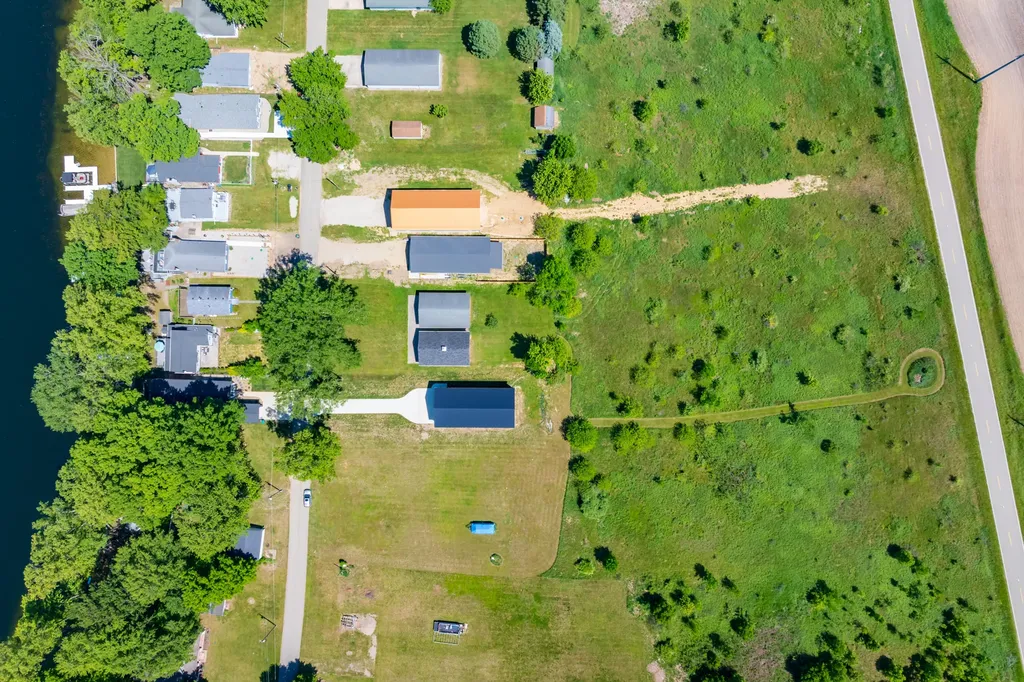 50400 Taylor Drive Marcellus Township MI 49067
