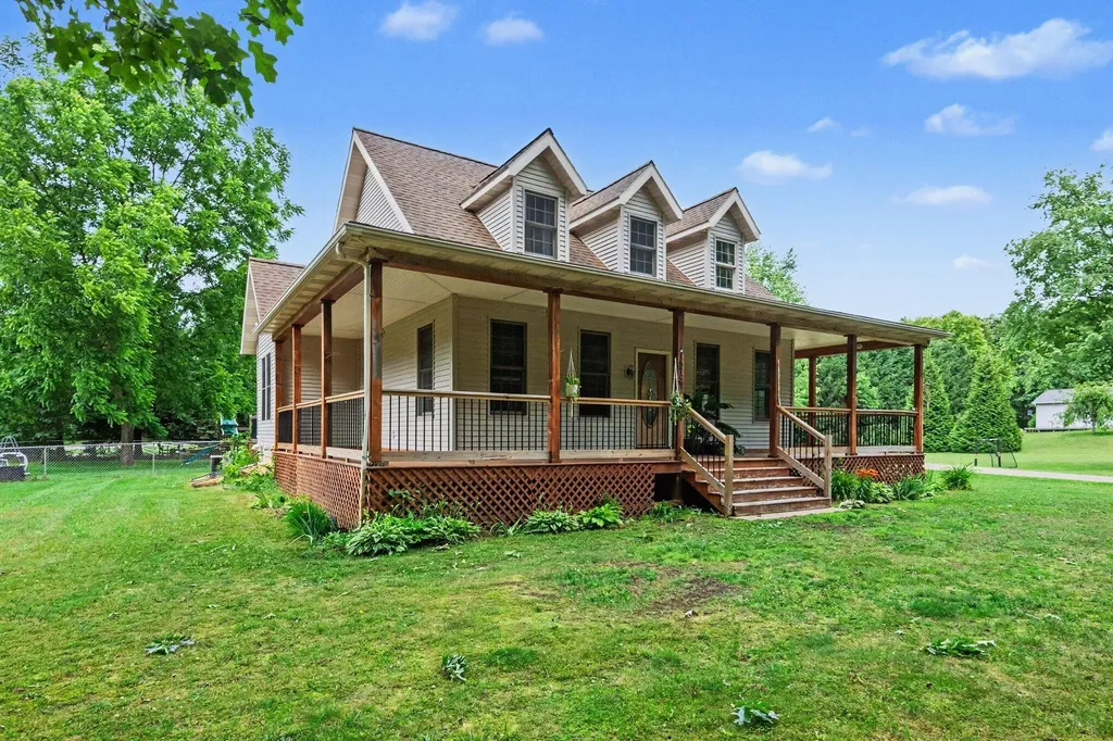 15757 Oakshore Drive Fabius Township MI 49093