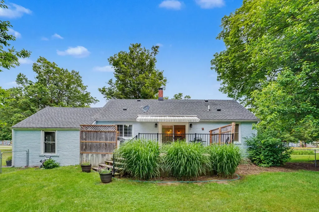 220 E James Street Lawrence Village MI 49064