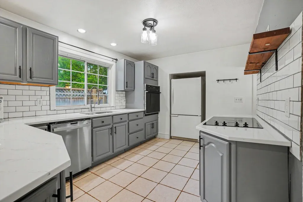 220 E James Street Lawrence Village MI 49064