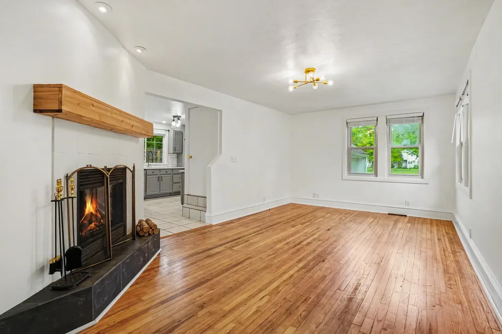 220 E James Street Lawrence Village MI 49064