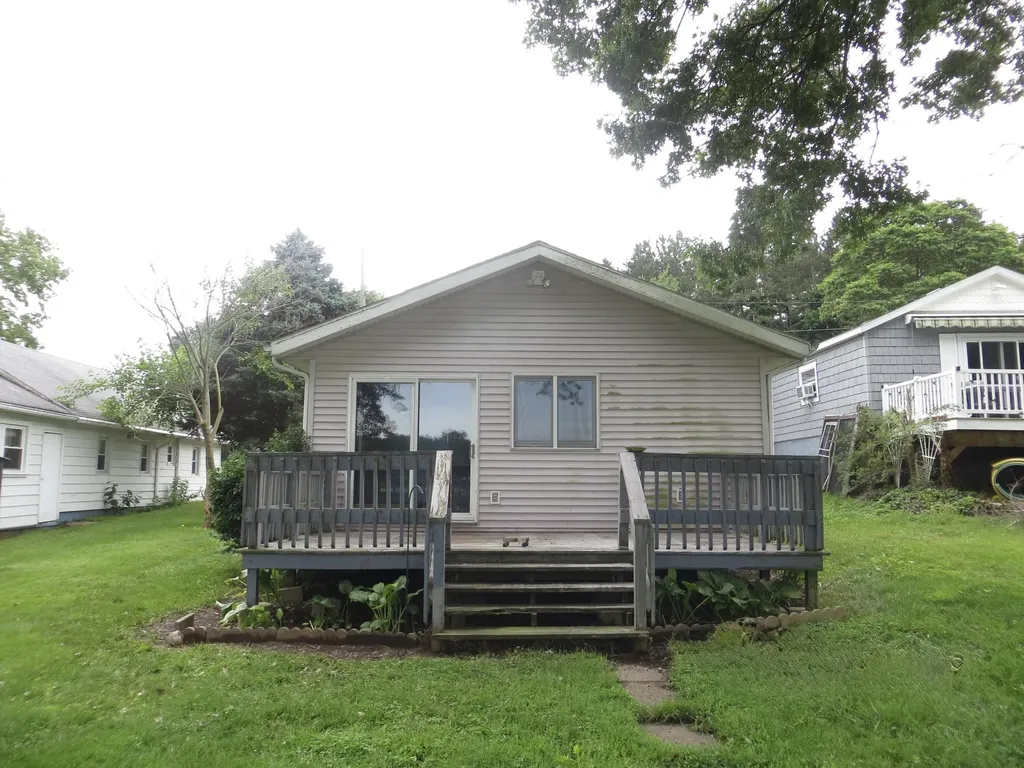 25012 Kenneth Avenue Ontwa Township MI 49112