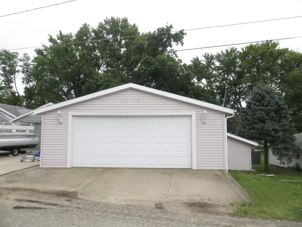 25012 Kenneth Avenue Ontwa Township MI 49112