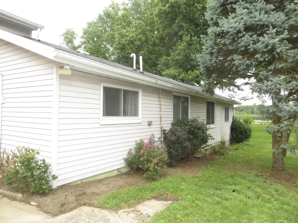 25012 Kenneth Avenue Ontwa Township MI 49112
