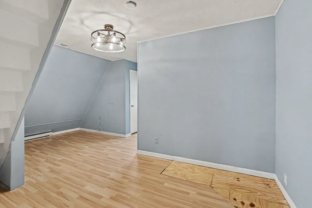 540 East Drive Unknown City MI 49090