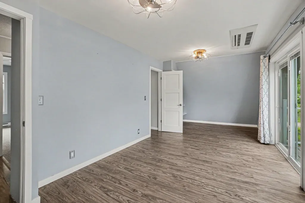 540 East Drive Unknown City MI 49090