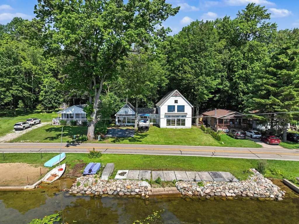 50756 Garrett Road Silver Creek Township MI 49047