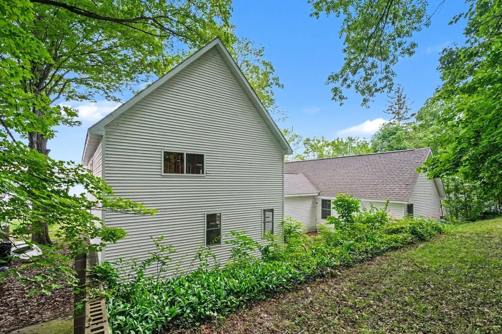 50756 Garrett Road Silver Creek Township MI 49047