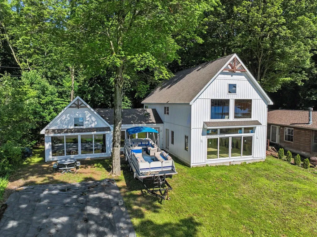50756 Garrett Road Silver Creek Township MI 49047