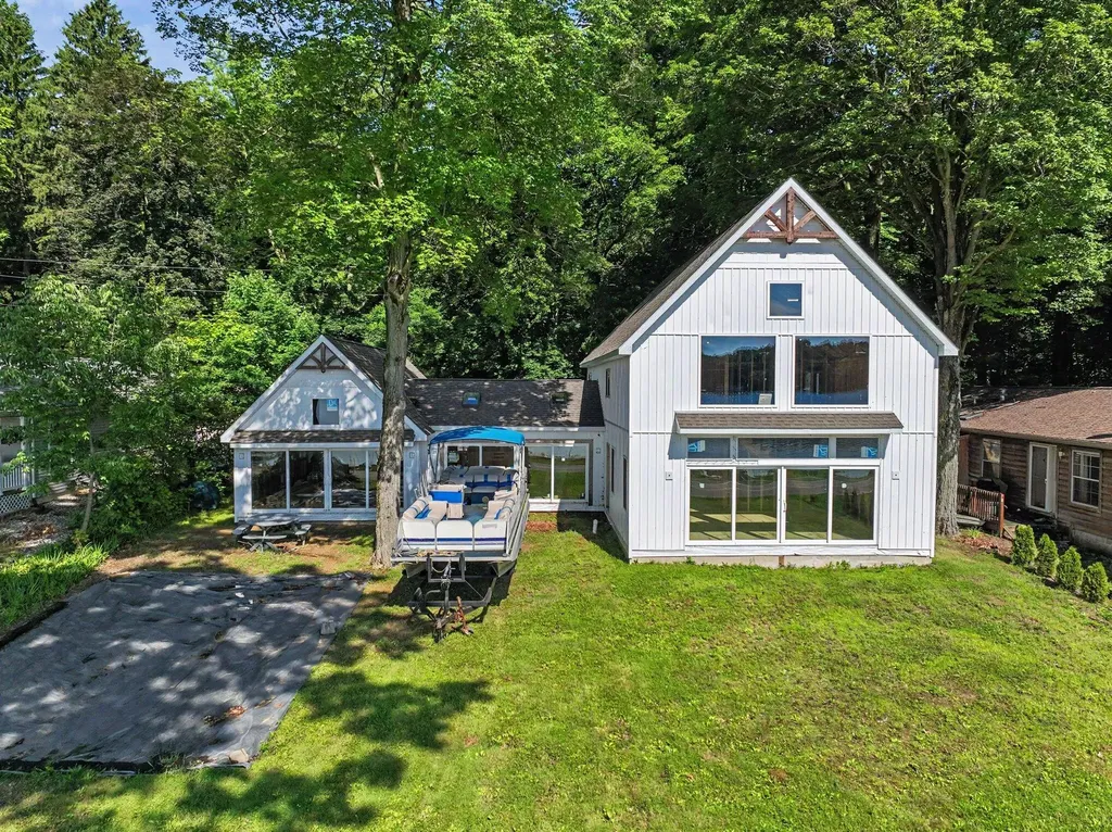 50756 Garrett Road Silver Creek Township MI 49047
