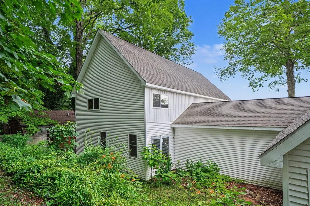 50756 Garrett Road Silver Creek Township MI 49047
