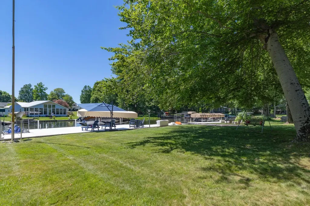 61626 Lagoon Drive Penn Township MI 49031