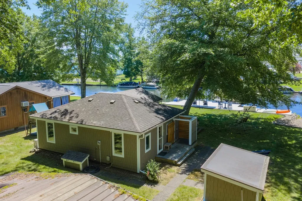 61626 Lagoon Drive Penn Township MI 49031