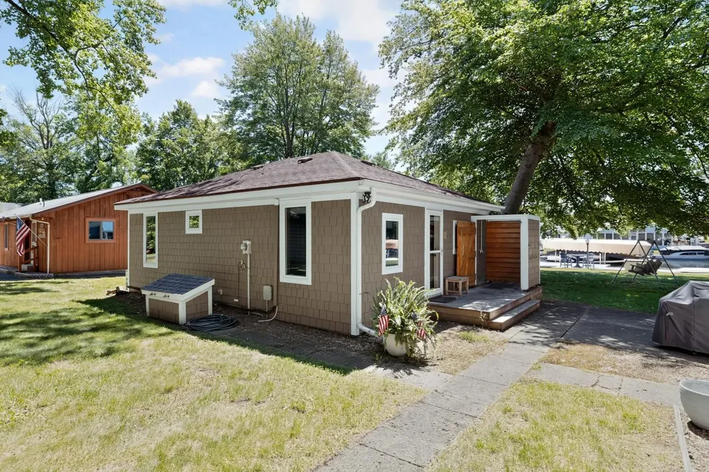 61626 Lagoon Drive Penn Township MI 49031
