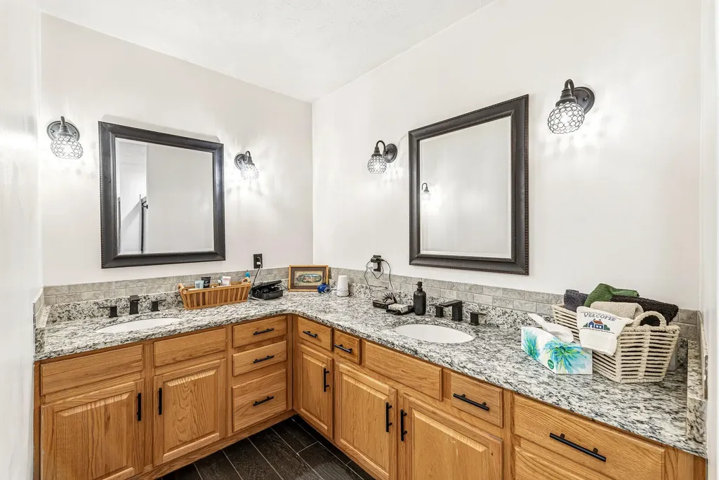 12033 Shavehead Porter Township MI 49061