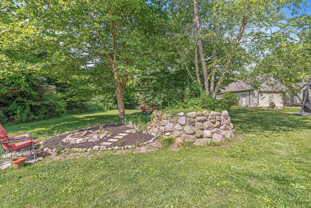 12033 Shavehead Porter Township MI 49061