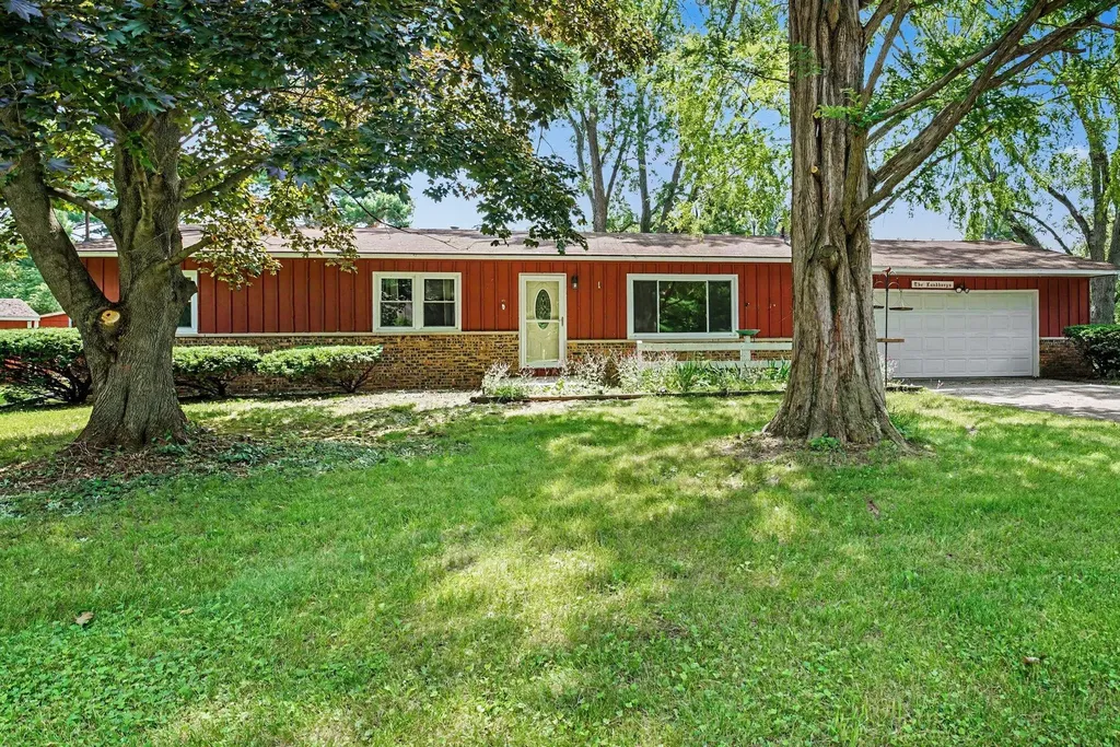 1063 Almaugus Drive Howard Township MI 49120