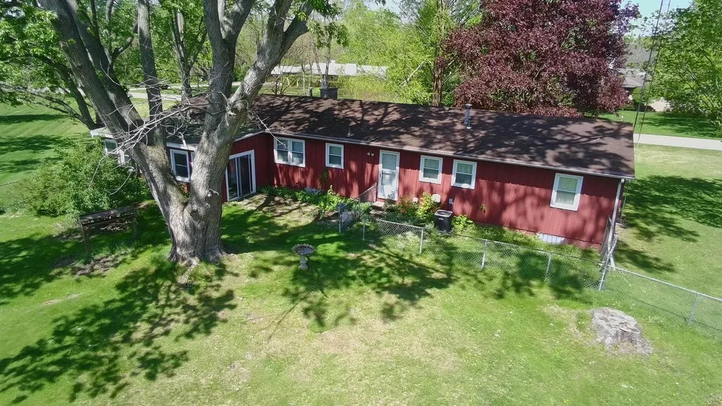 1063 Almaugus Drive Howard Township MI 49120