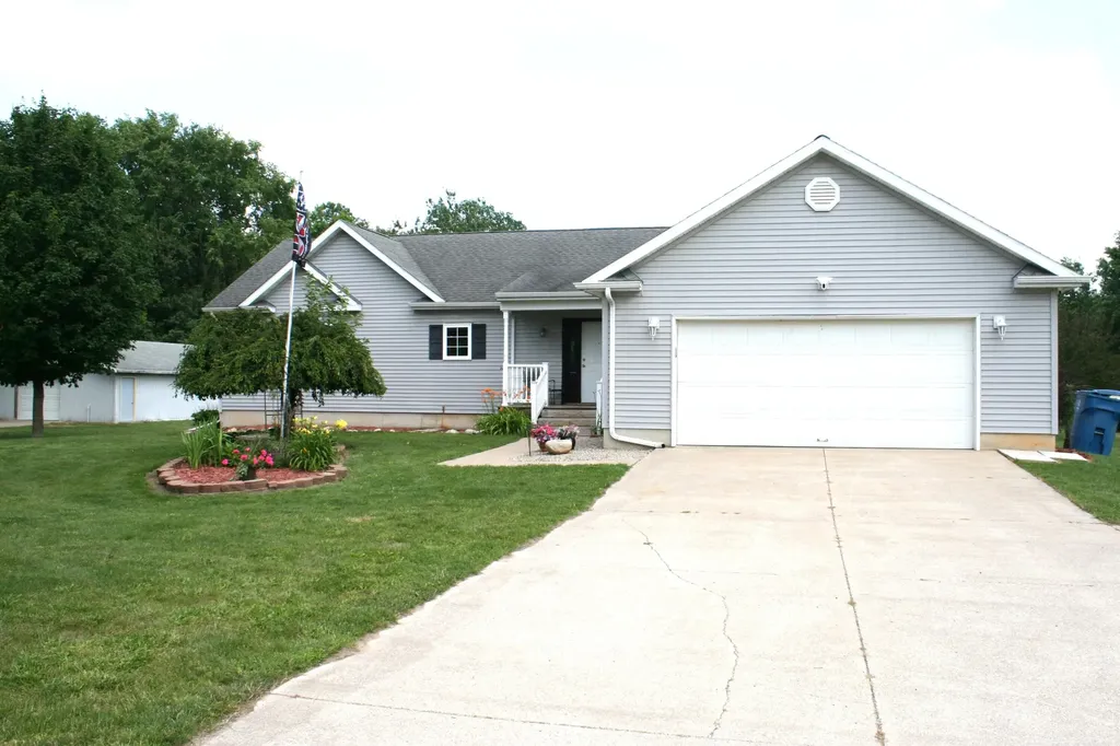 14021 Pardee Road Weesaw Township MI 49107