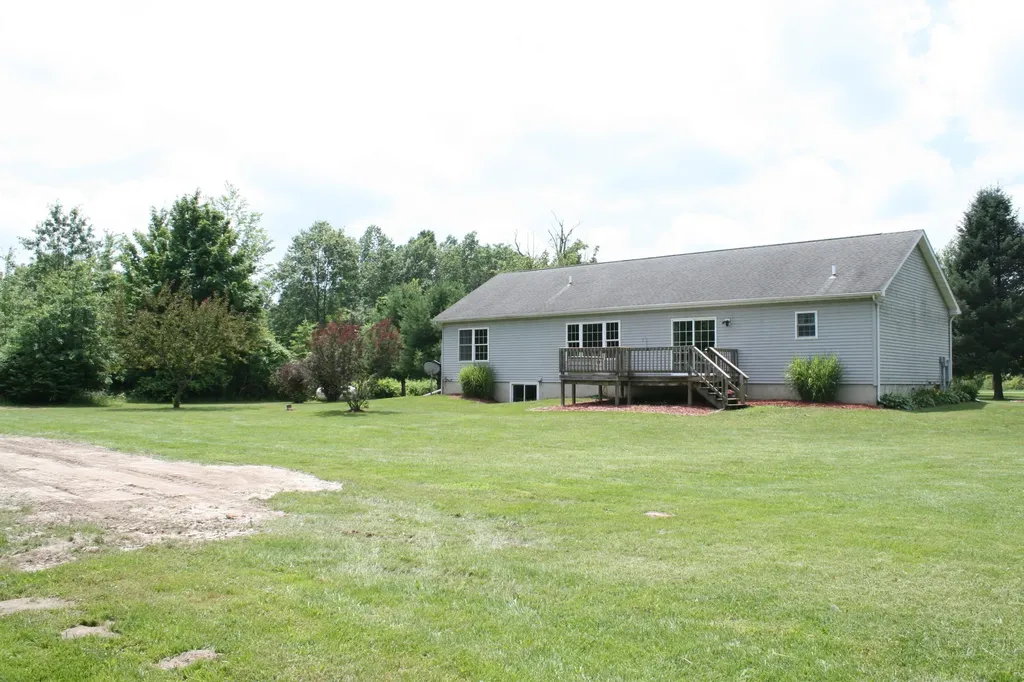 14021 Pardee Road Weesaw Township MI 49107