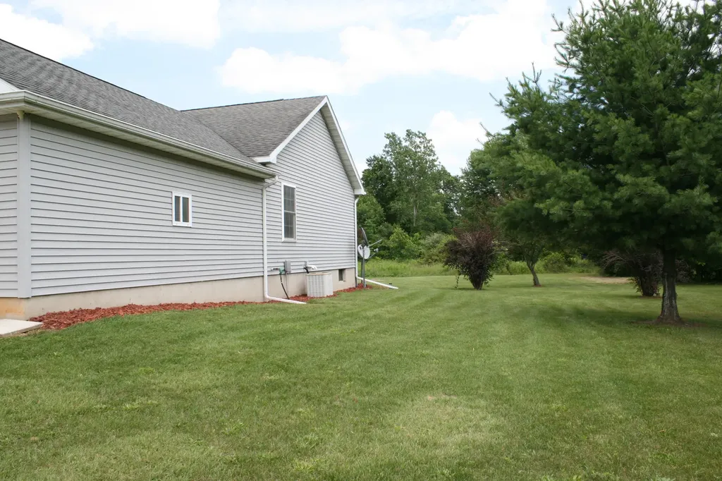 14021 Pardee Road Weesaw Township MI 49107