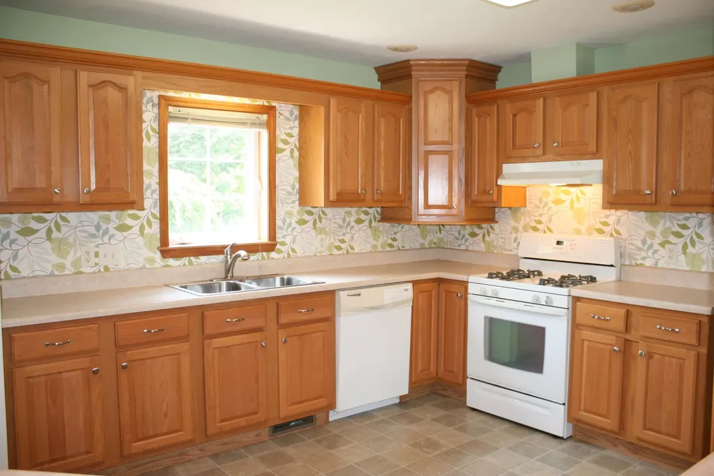 14021 Pardee Road Weesaw Township MI 49107