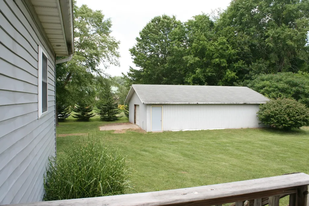 14021 Pardee Road Weesaw Township MI 49107