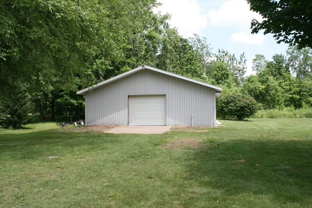 14021 Pardee Road Weesaw Township MI 49107