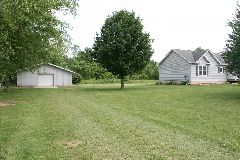 14021 Pardee Road Weesaw Township MI 49107