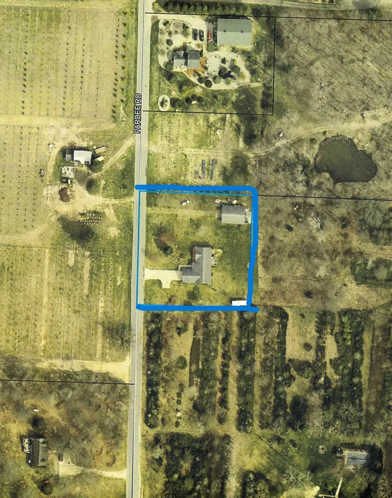 14021 Pardee Road Weesaw Township MI 49107