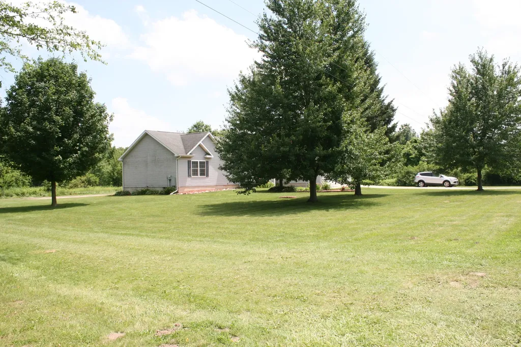 14021 Pardee Road Weesaw Township MI 49107