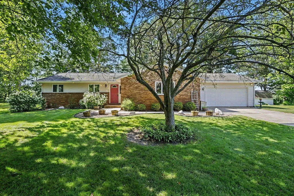 10492 Range Line Road Berrien Township MI 49103