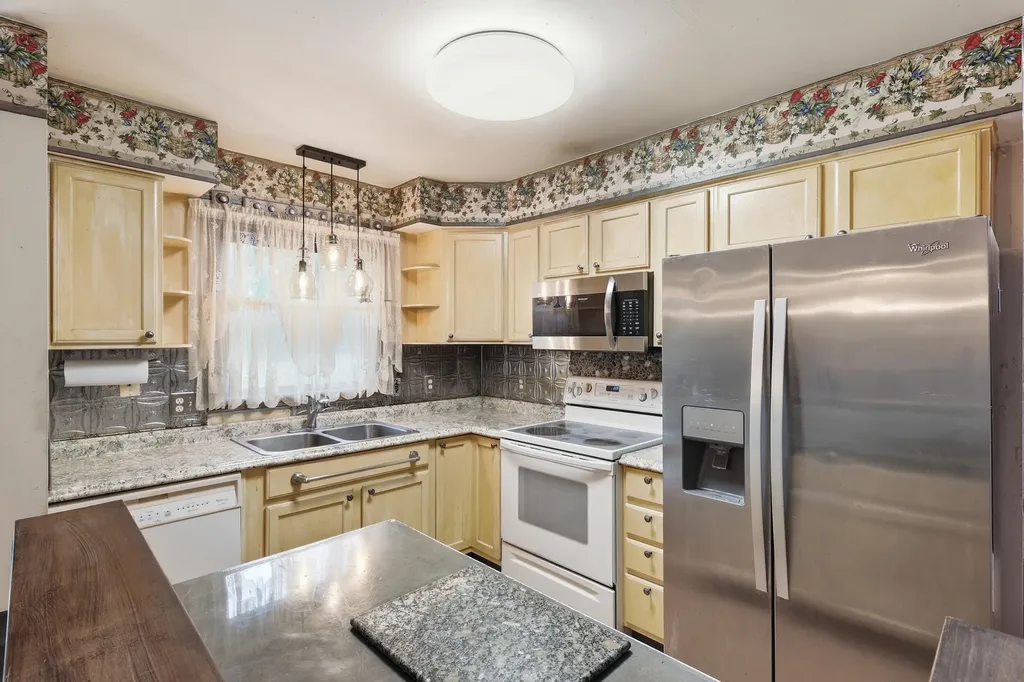 5850 E Napier Avenue Bainbridge Township MI 49022