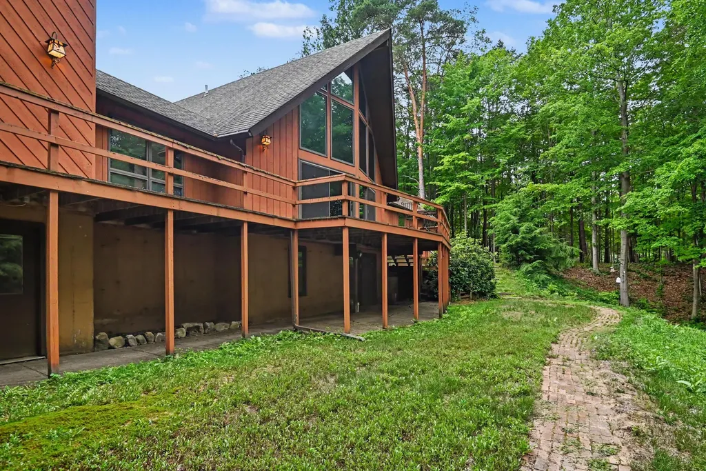 6696 103rd 103rd Avenue Casco Township MI 49090